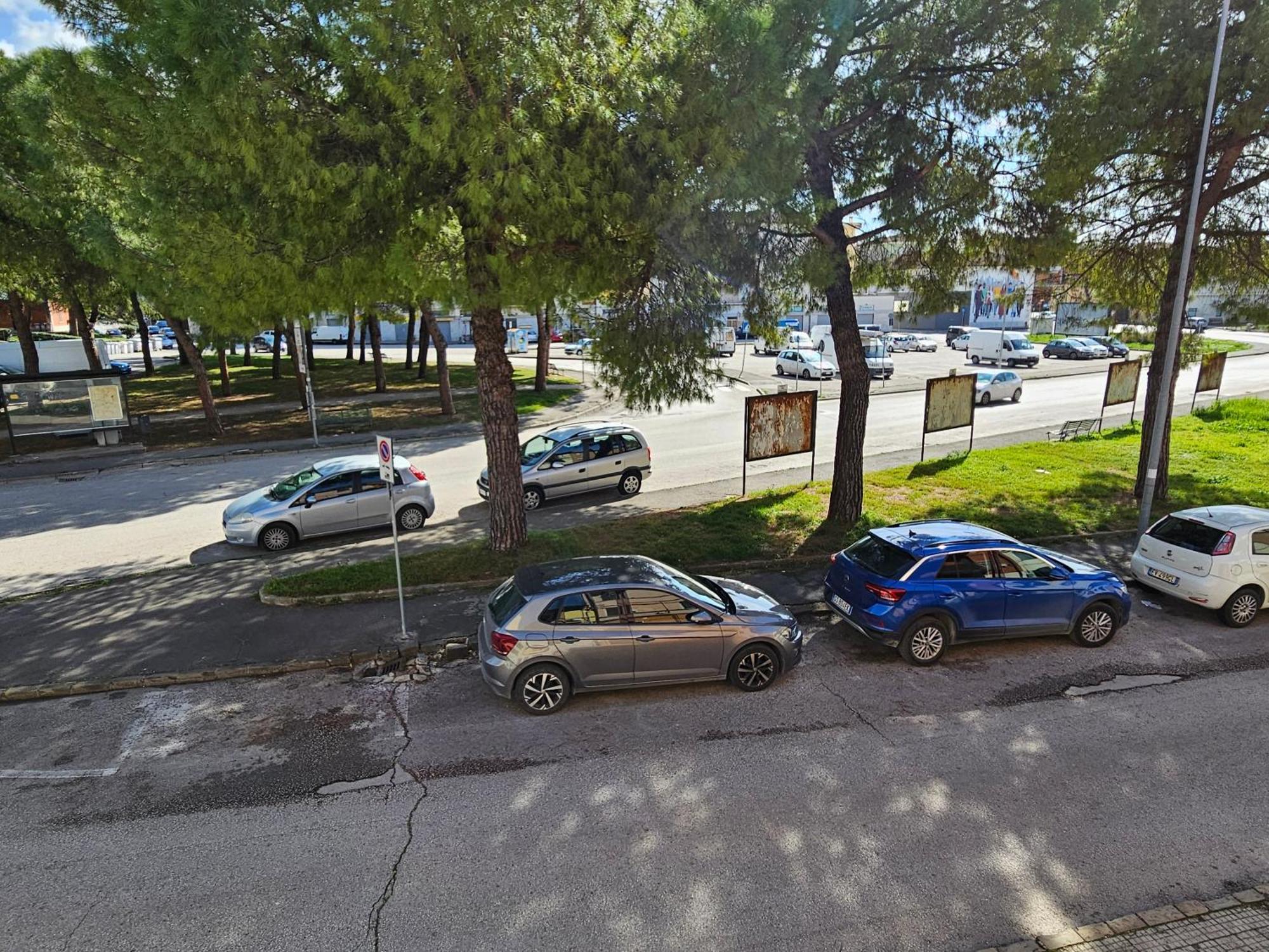 La Casetta Bilocale Centrale Con Terrazza Parkfree Wifi Minipc Ps4 Ac Ези Экстерьер фото