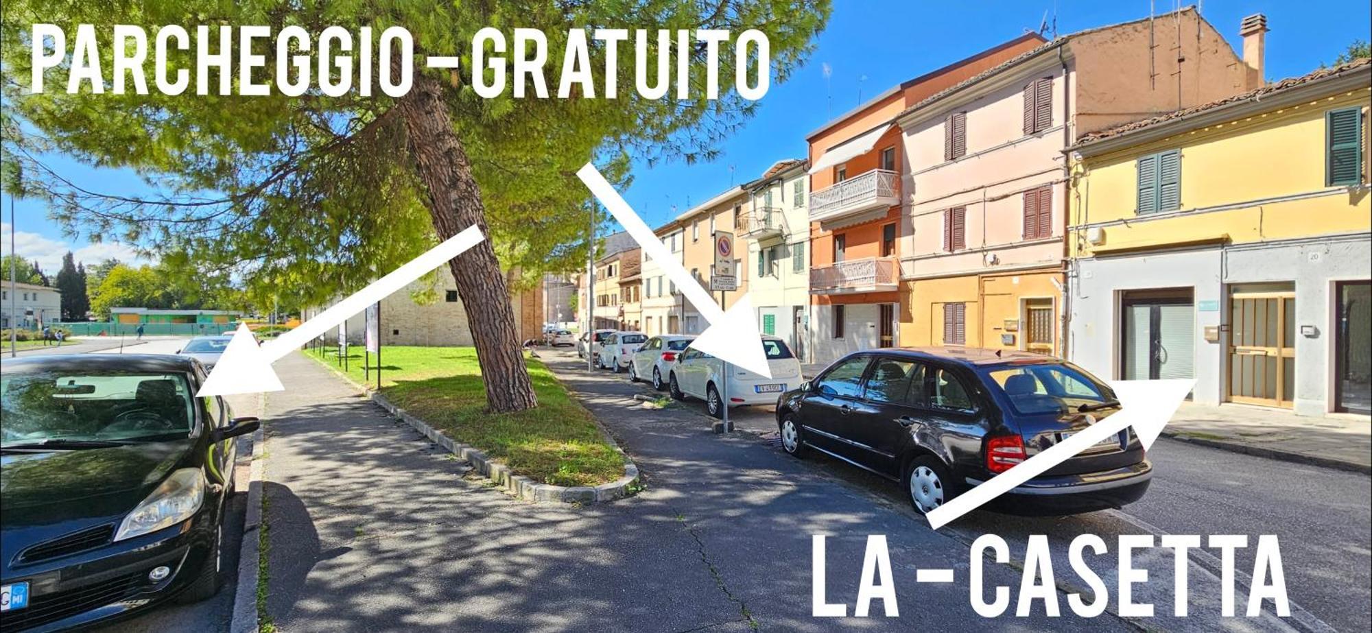 La Casetta Bilocale Centrale Con Terrazza Parkfree Wifi Minipc Ps4 Ac Ези Экстерьер фото